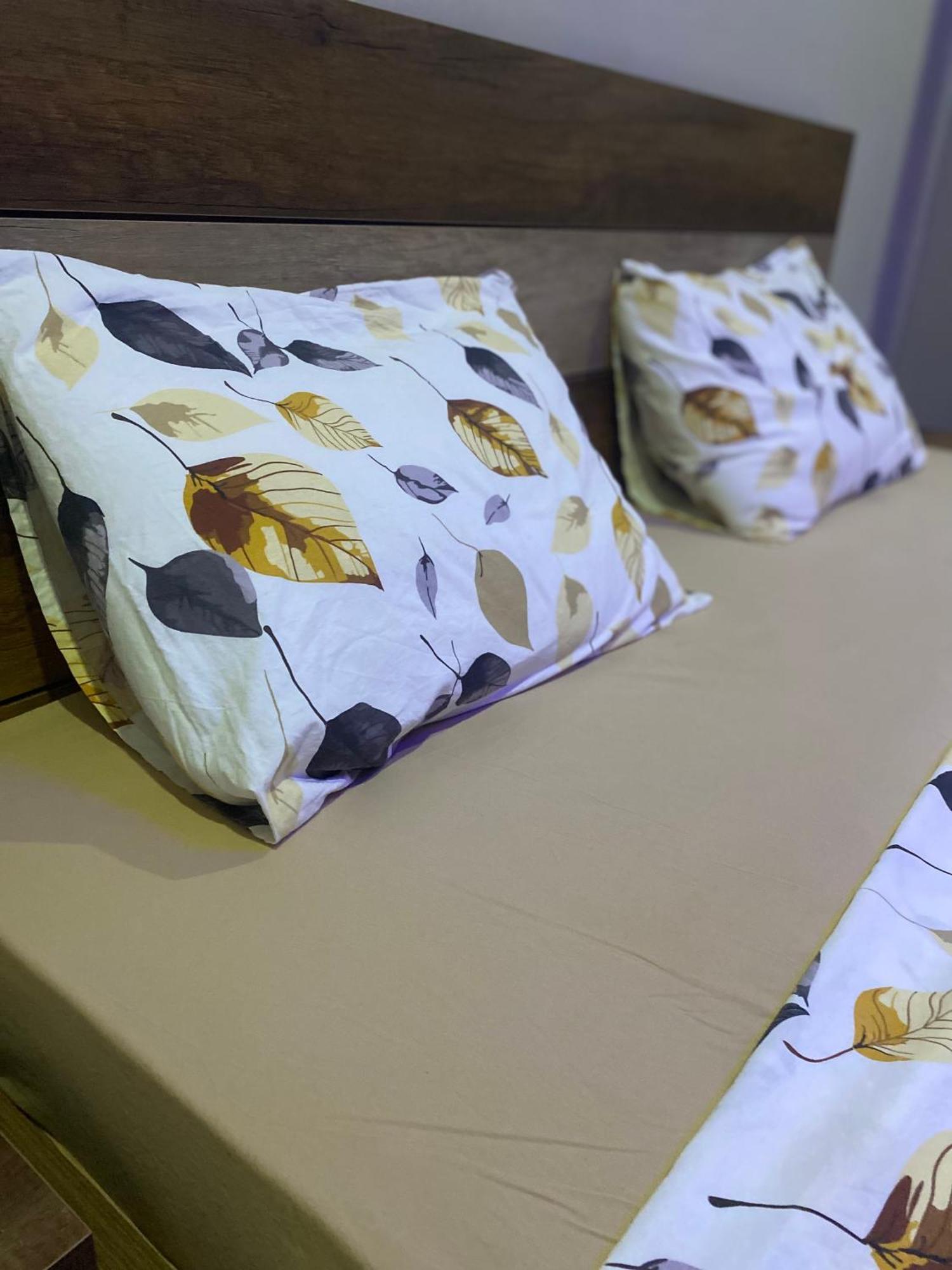 Relax Station Hotel Kutaisi Ngoại thất bức ảnh